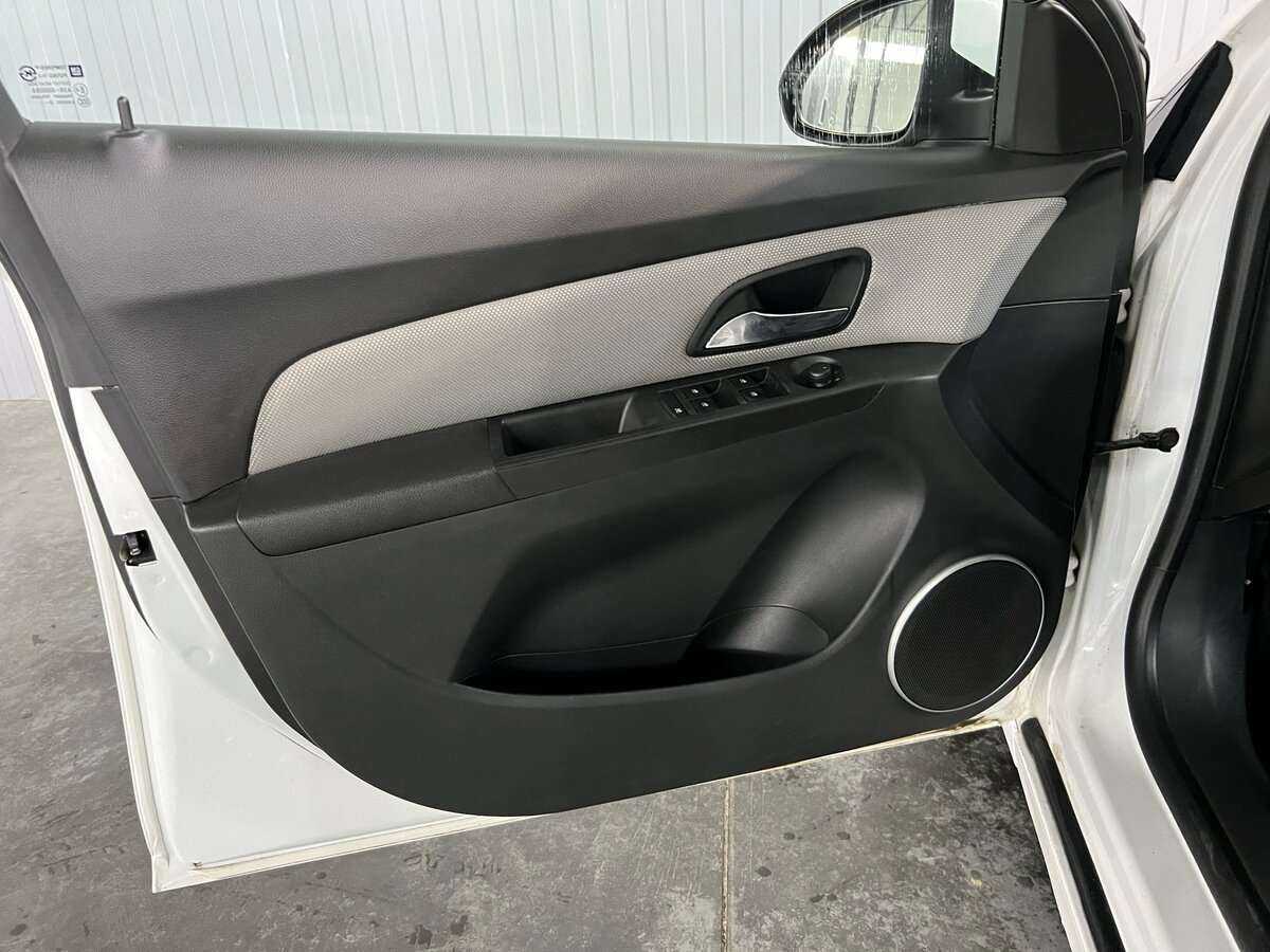 Купить Chevrolet Cruze, 2013, 158 504 км.. Фото: #8