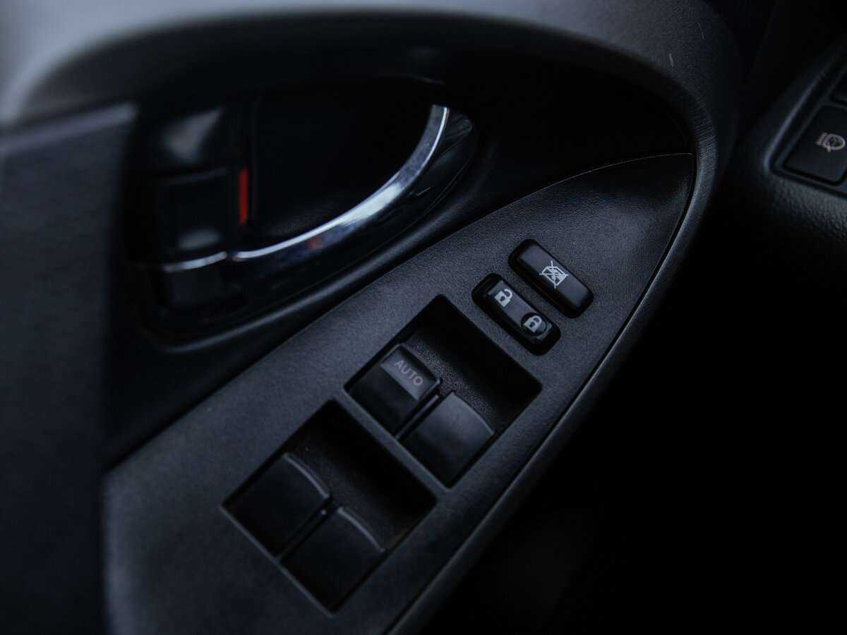 Купить Toyota RAV4, 2012, 292 581 км.. Фото: #15