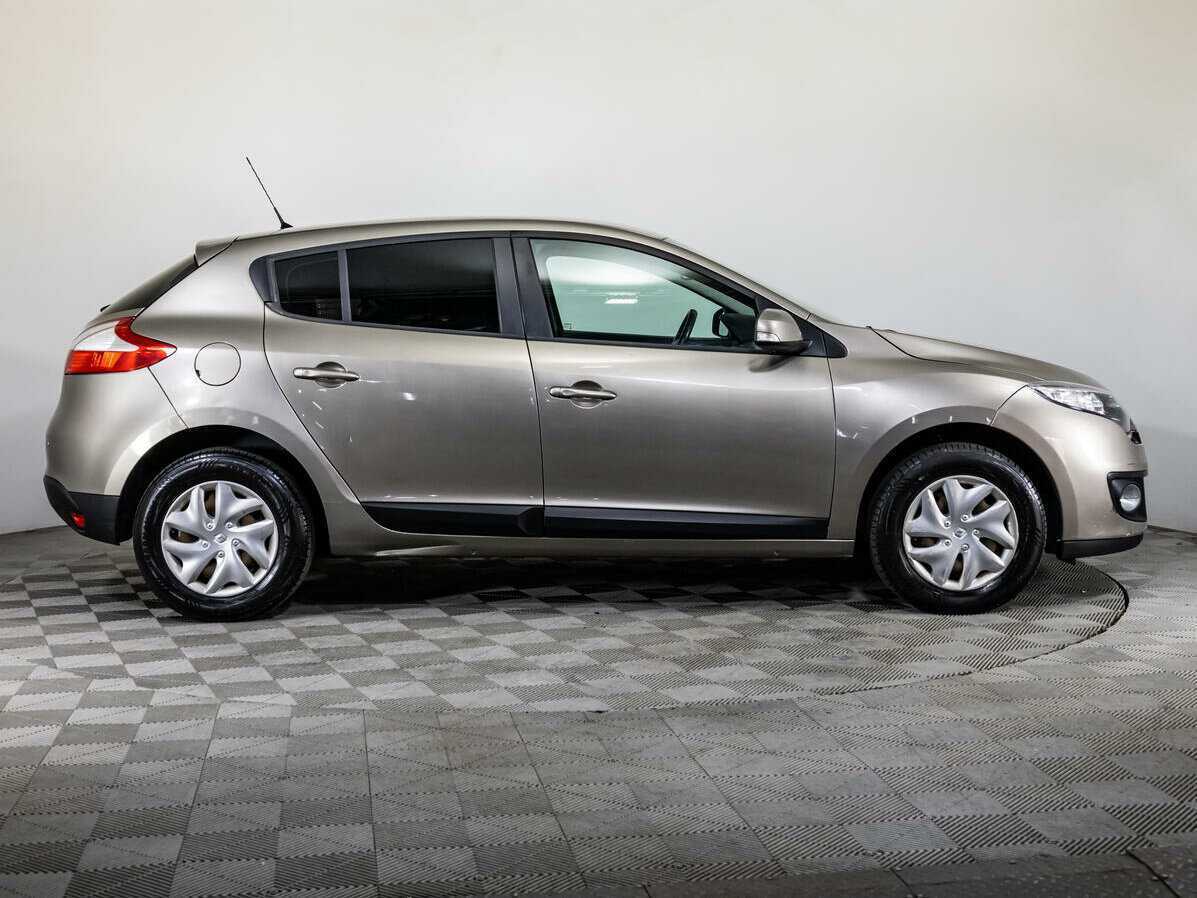 Купить Renault Megane, 2012, 146 215 км.. Фото: #3