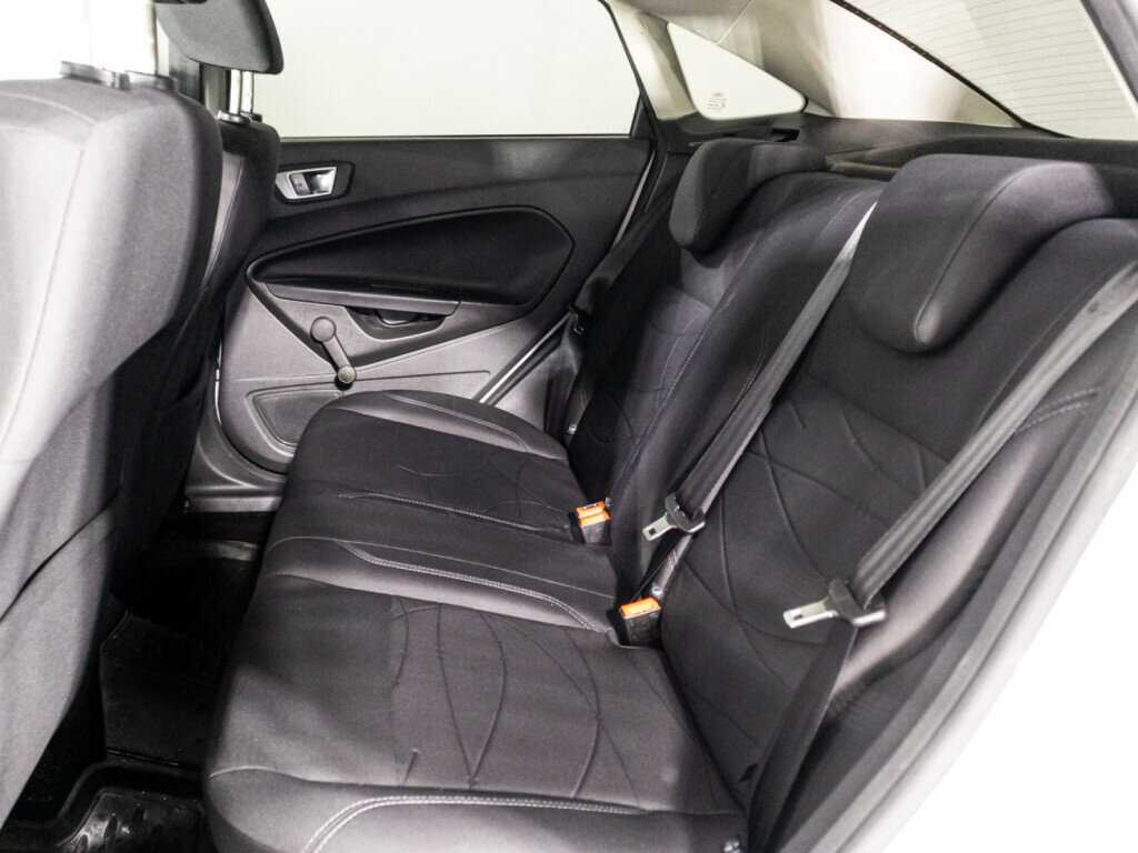 Купить Ford Fiesta, 2015, 67 443 км.. Фото: #9