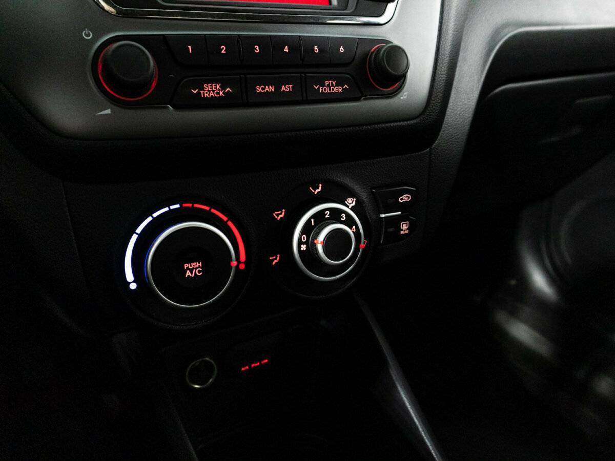 Купить Kia Rio, 2014, 107 076 км.. Фото: #15