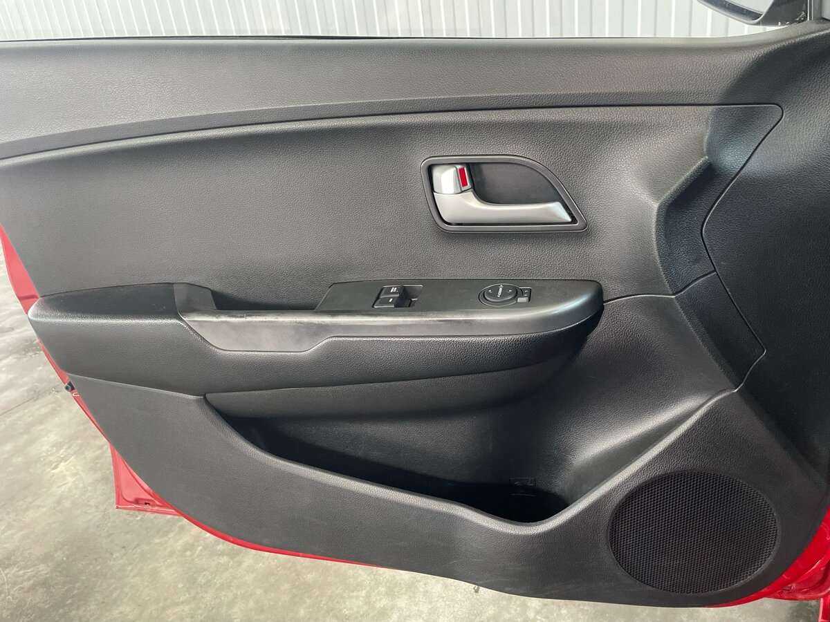 Купить Kia Rio, 2015, 158 645 км.. Фото: #20