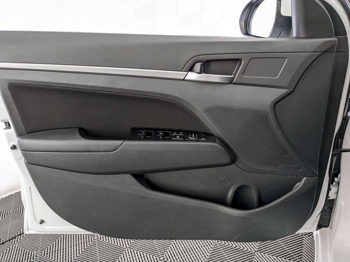 Купить Hyundai Elantra, 2020, 47 171 км.. Фото: #14