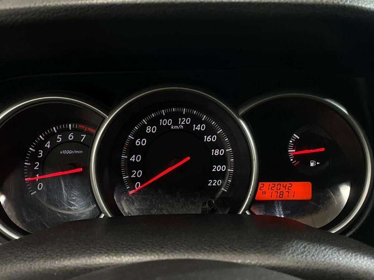 Купить Nissan Tiida, 2013, 211 000 км.. Фото: #11