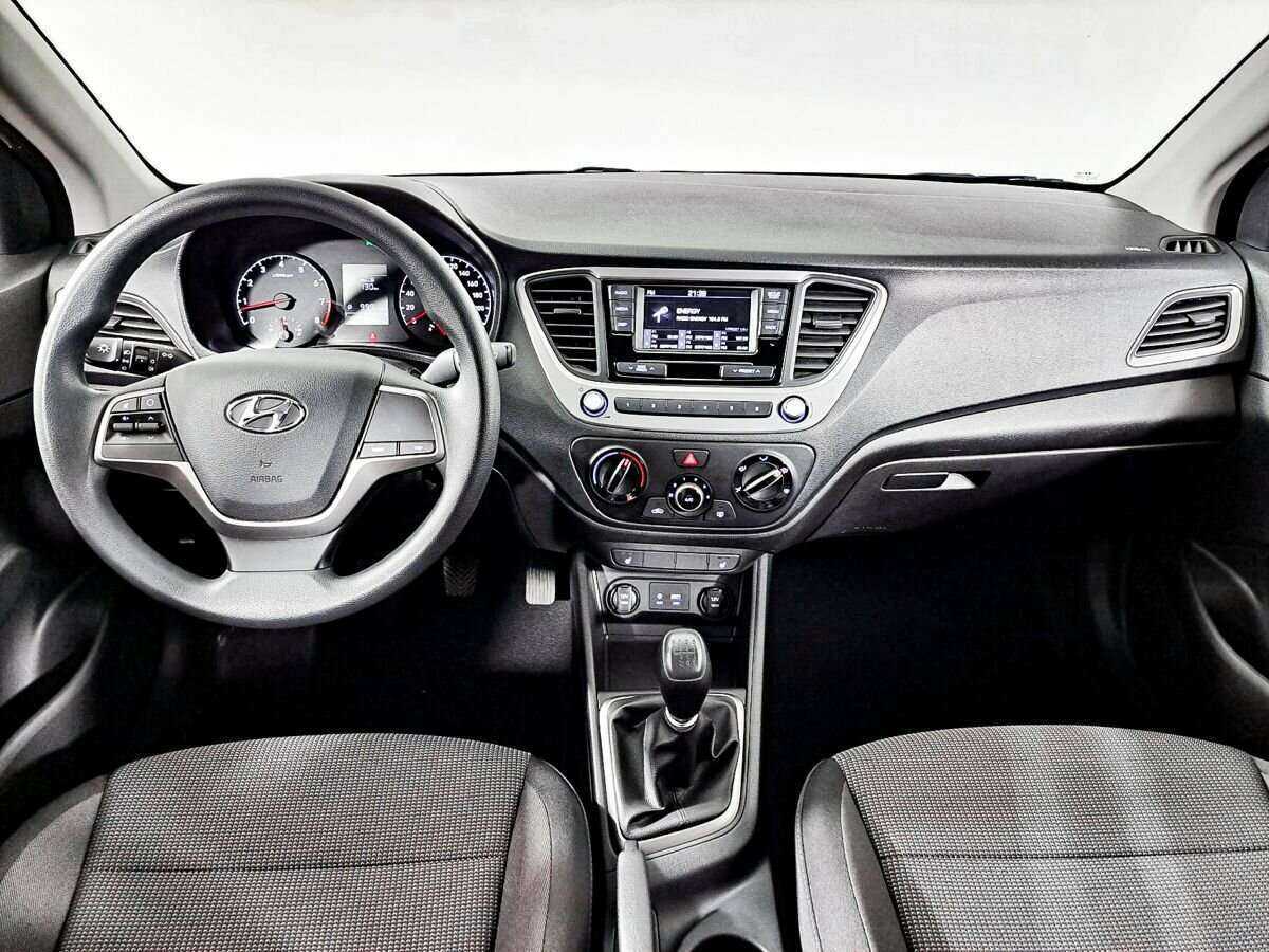 Купить Hyundai Solaris, 2018, 12 905 км.. Фото: #11