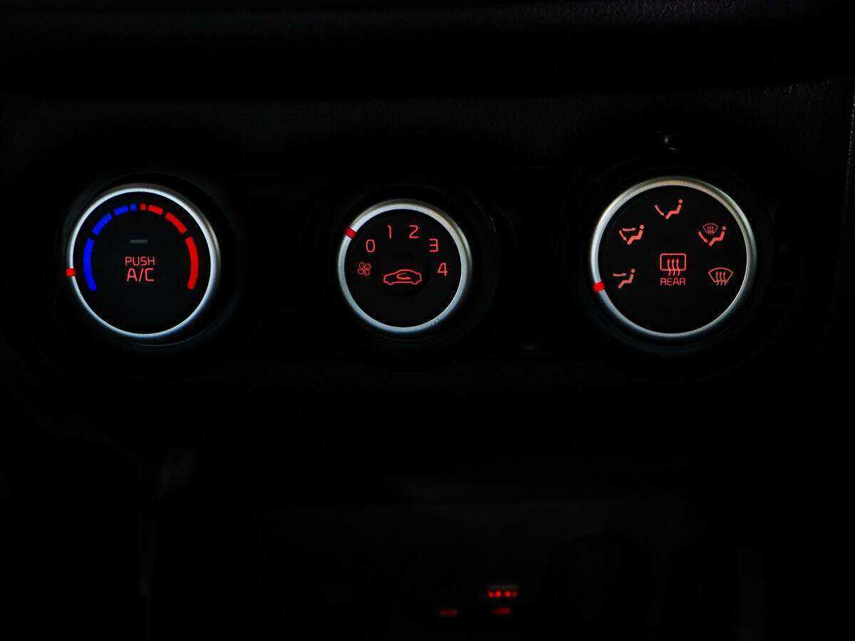 Купить Kia Rio, 2016, 118 900 км.. Фото: #13