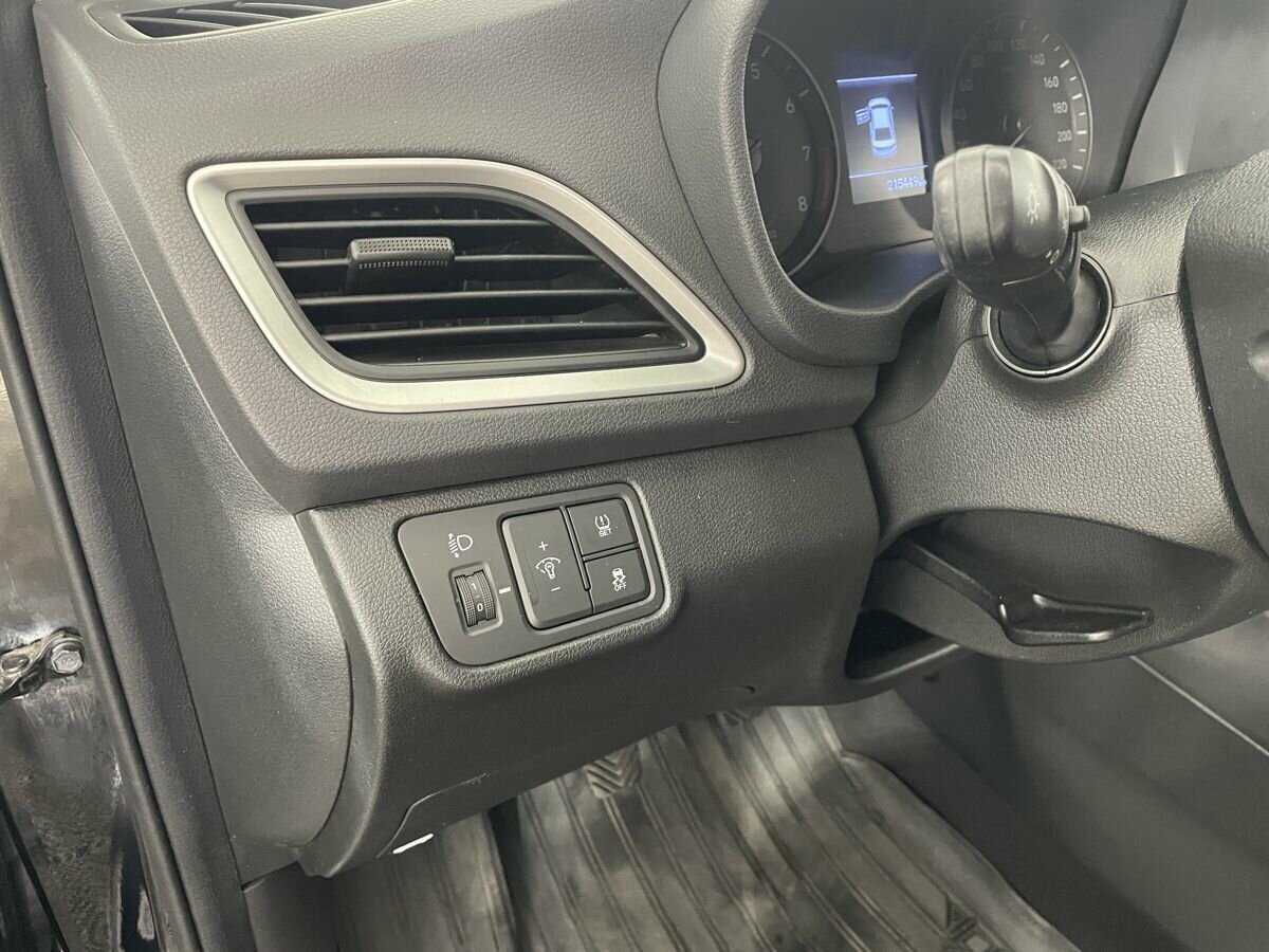 Купить Hyundai Solaris, 2017, 215 449 км.. Фото: #8