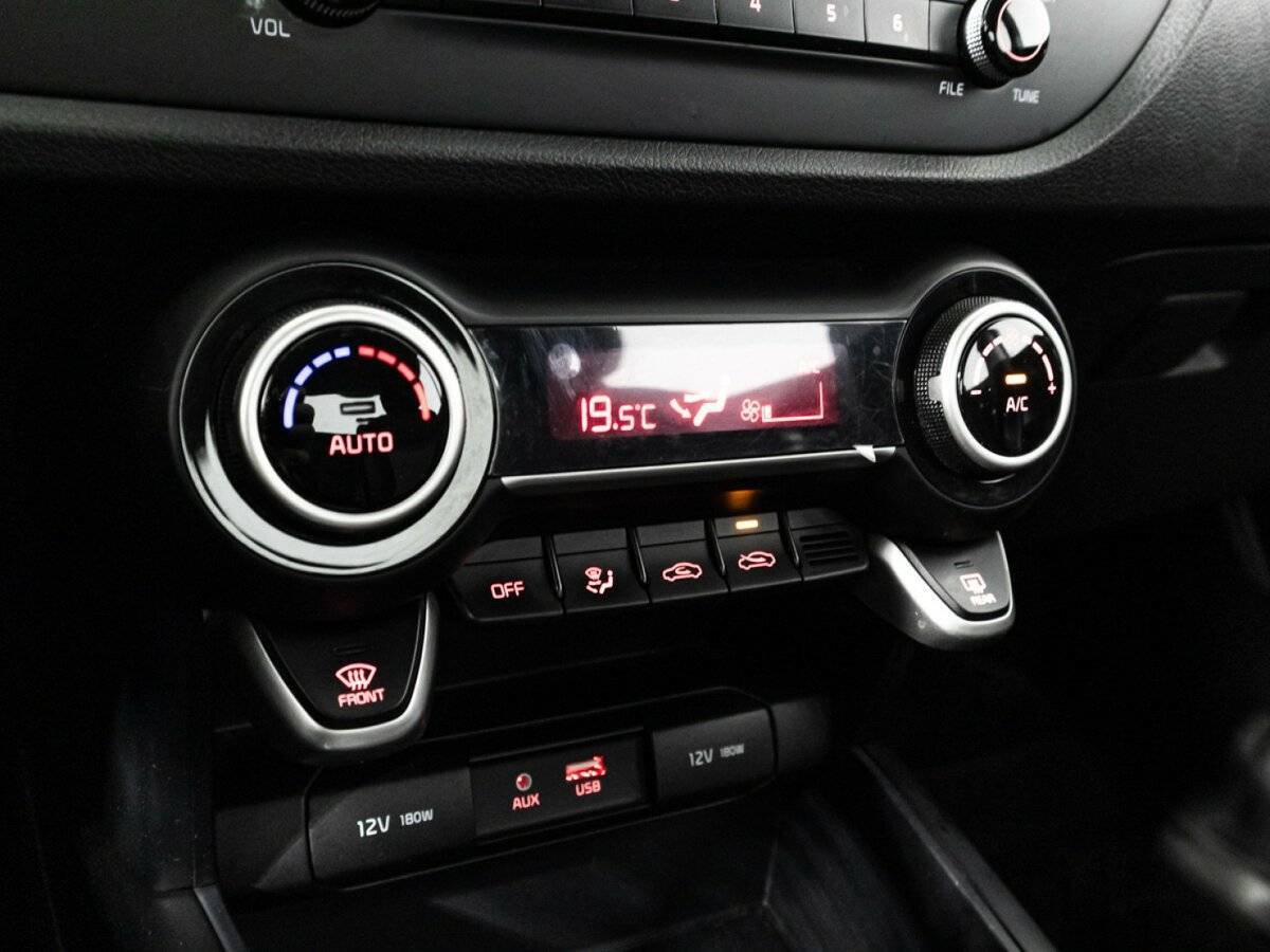 Купить Kia Rio, 2018, 88 406 км.. Фото: #15