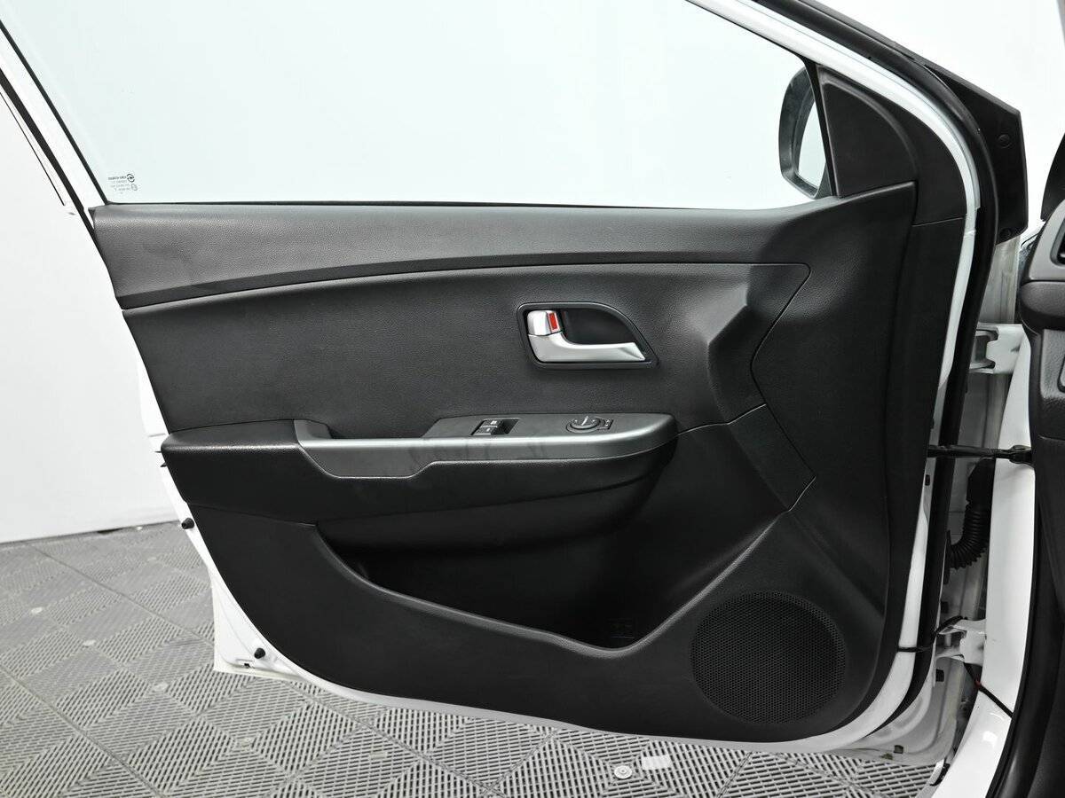 Купить Kia Rio, 2013, 111 000 км.. Фото: #6