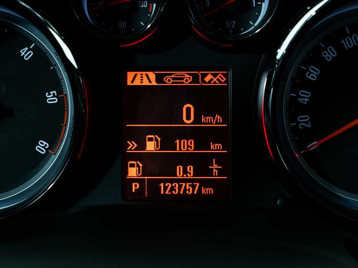 Купить Opel Astra, 2013, 123 755 км.. Фото: #19