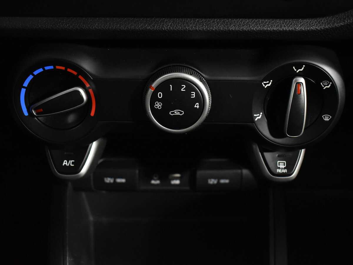 Купить Kia Rio, 2017, 99 813 км.. Фото: #18