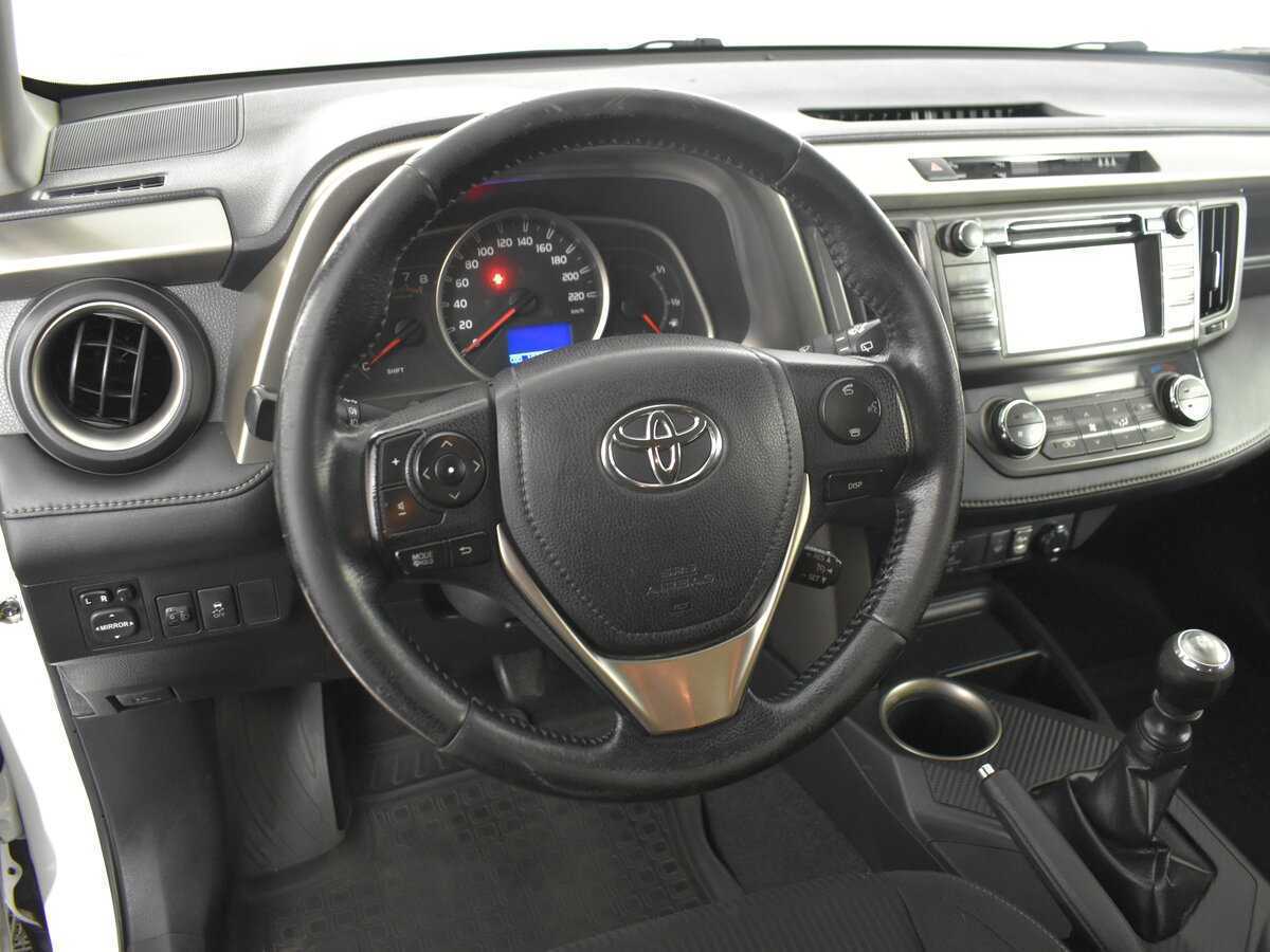 Купить Toyota RAV4, 2015, 144 524 км.. Фото: #9
