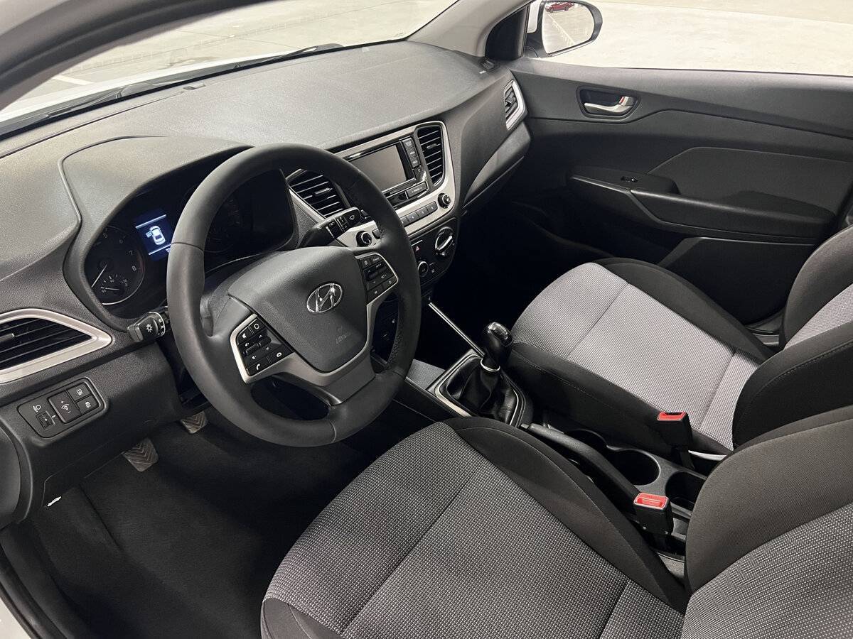 Купить Hyundai Solaris, 2019, 72 695 км.. Фото: #15