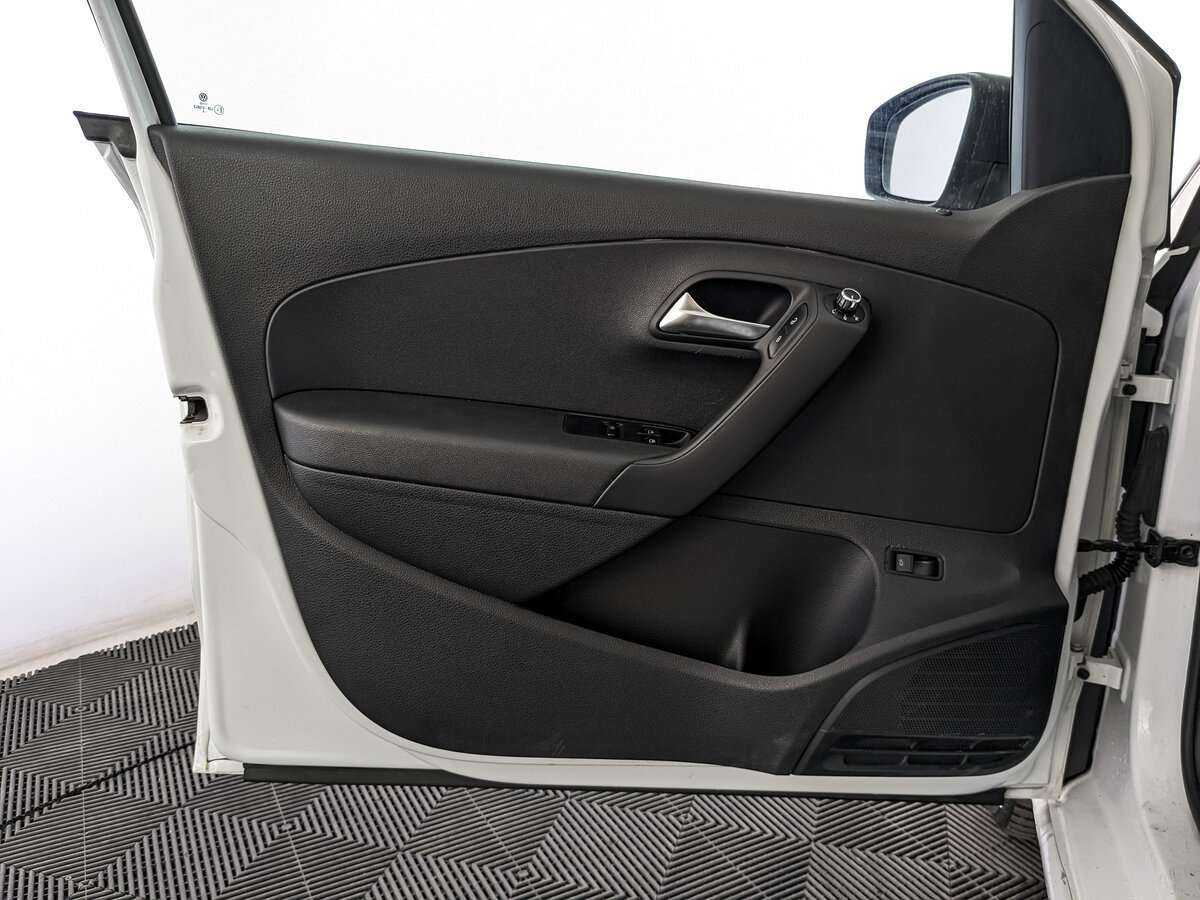 Купить Volkswagen Polo, 2019, 91 249 км.. Фото: #17