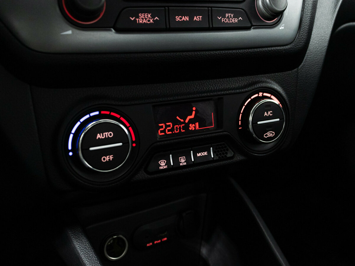 Купить Kia Rio, 2013, 100 589 км.. Фото: #14
