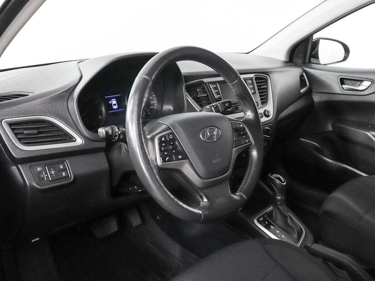 Купить Hyundai Solaris, 2018, 41 963 км.. Фото: #8