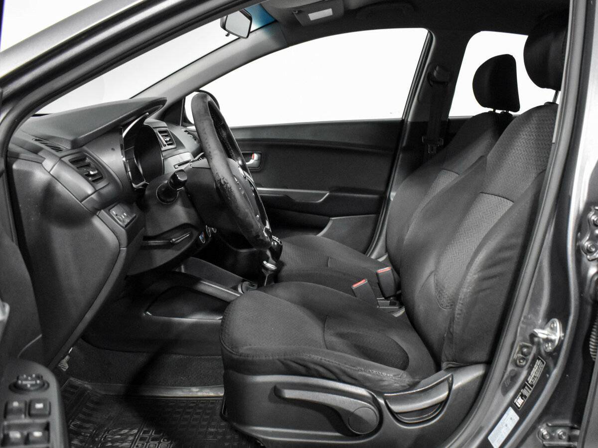 Купить Kia Rio, 2016, 387 380 км.. Фото: #9