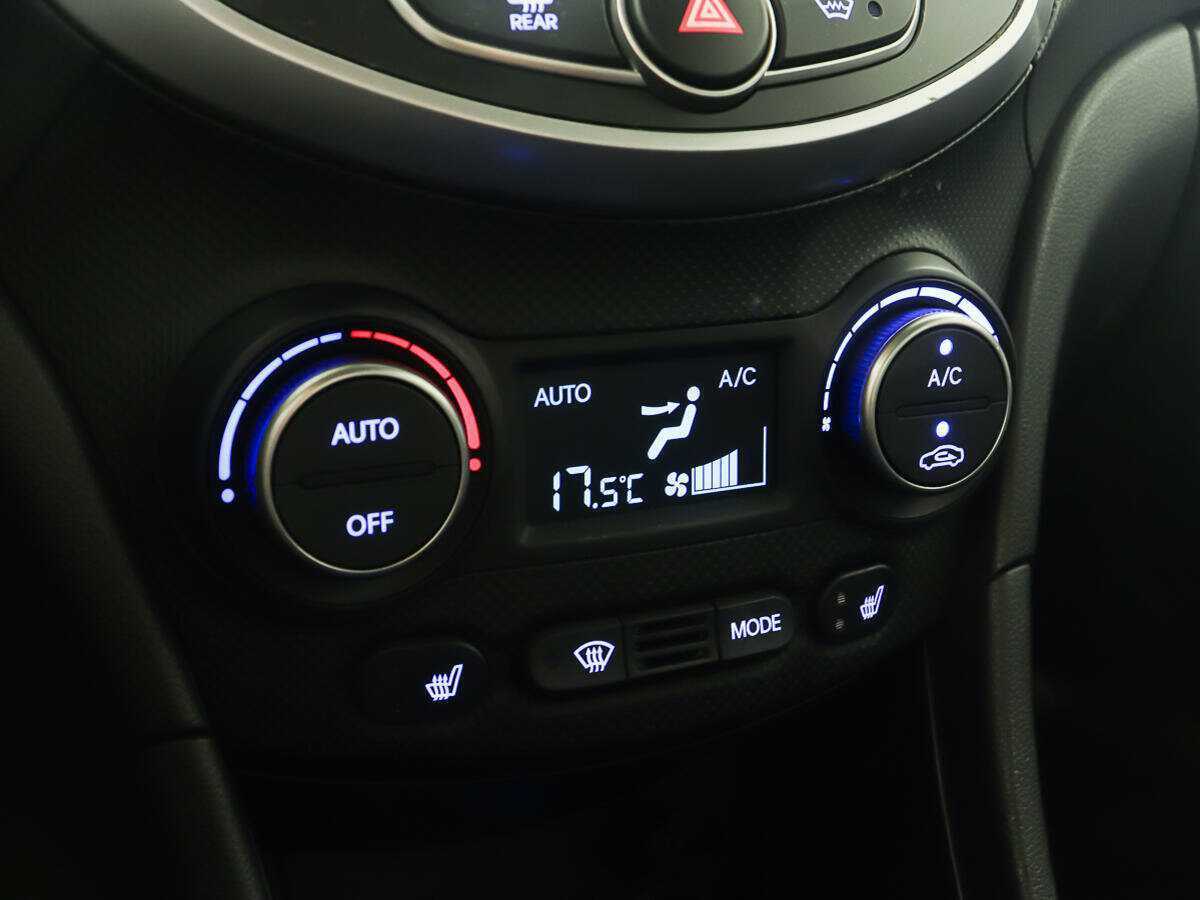 Купить Hyundai Solaris, 2016, 39 014 км.. Фото: #17