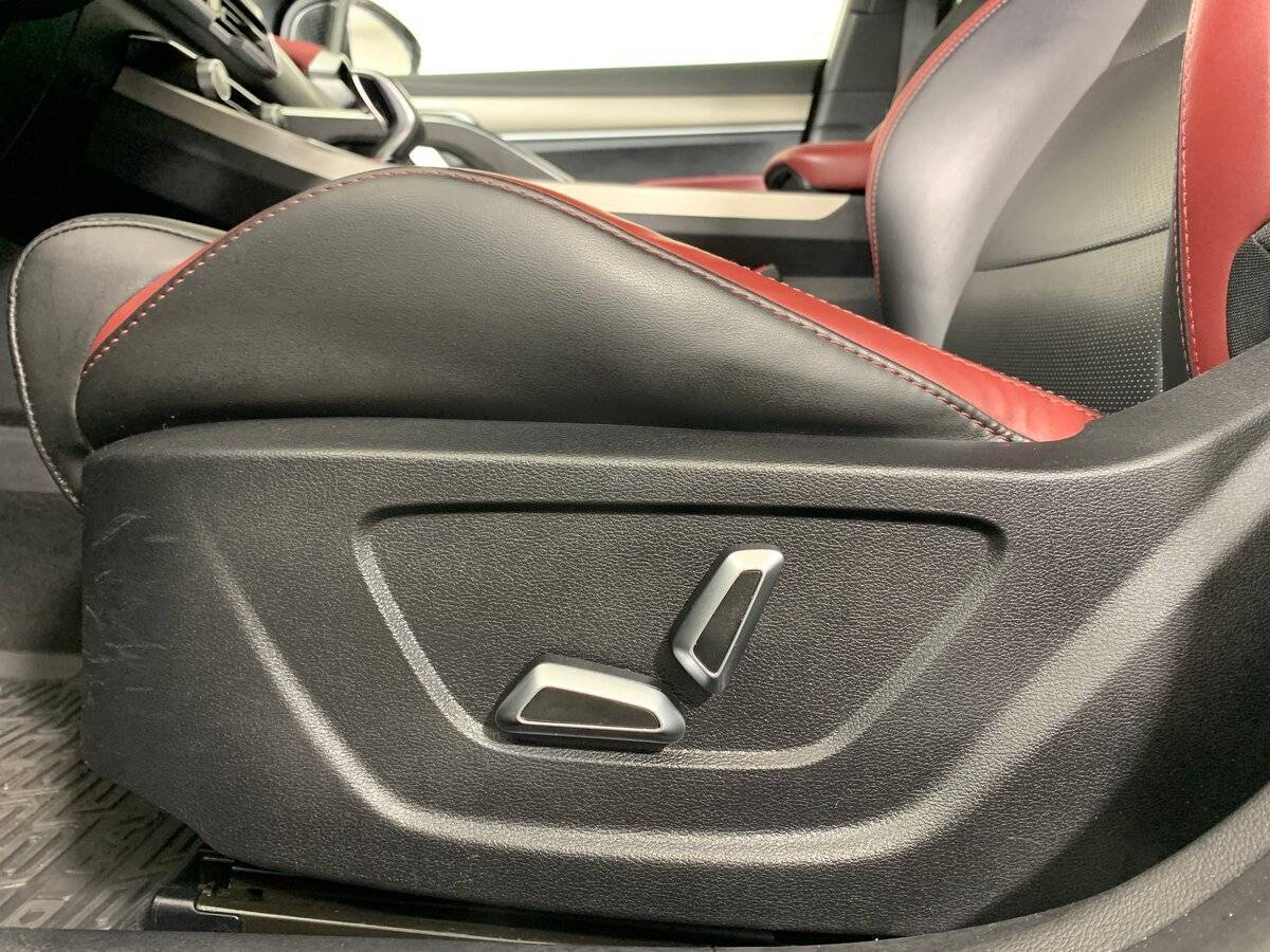 Купить Geely Coolray, 2020, 83 556 км.. Фото: #15