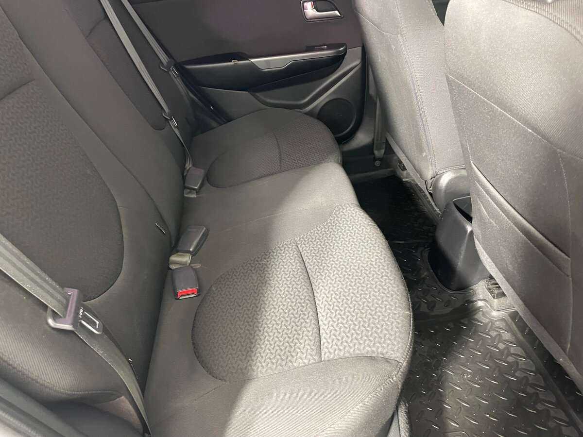 Купить Kia Rio, 2013, 204 913 км.. Фото: #16