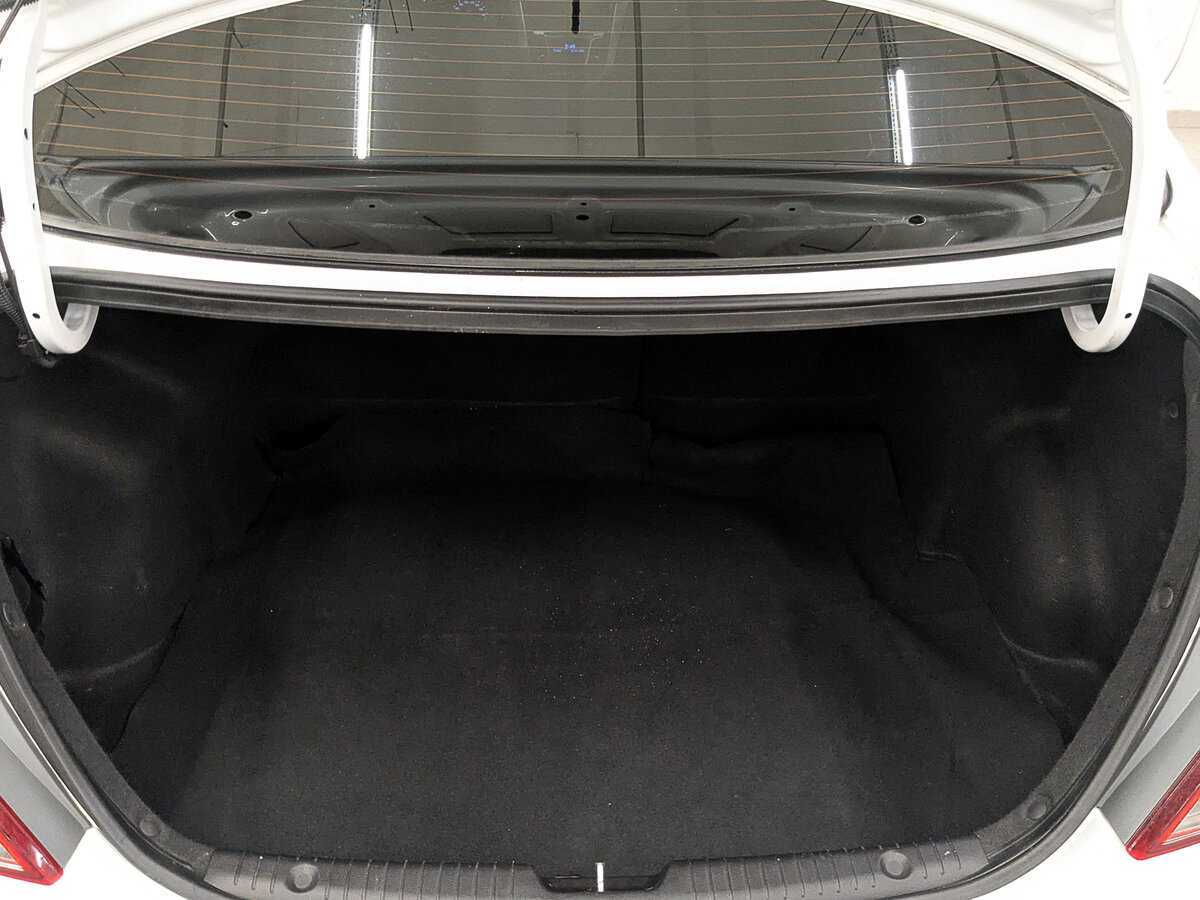 Купить Hyundai Solaris, 2015, 90 379 км.. Фото: #9