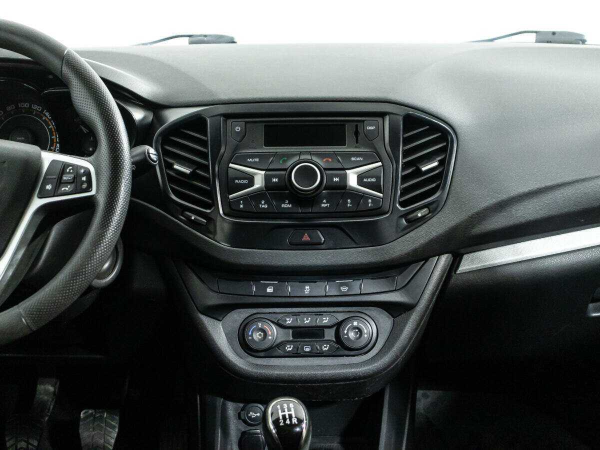 Купить Lada (ВАЗ) Vesta, 2017, 136 605 км.. Фото: #13