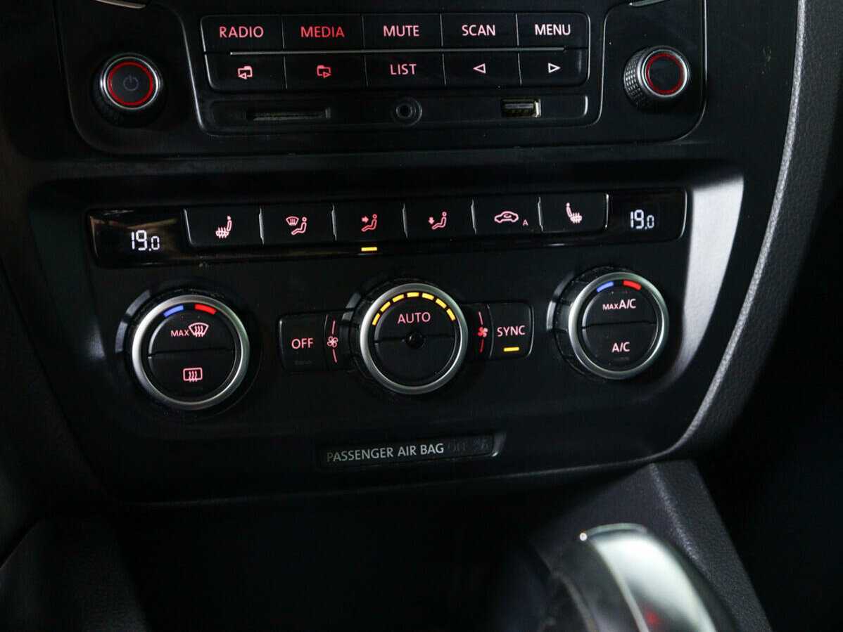 Купить Volkswagen Jetta, 2013, 285 125 км.. Фото: #13