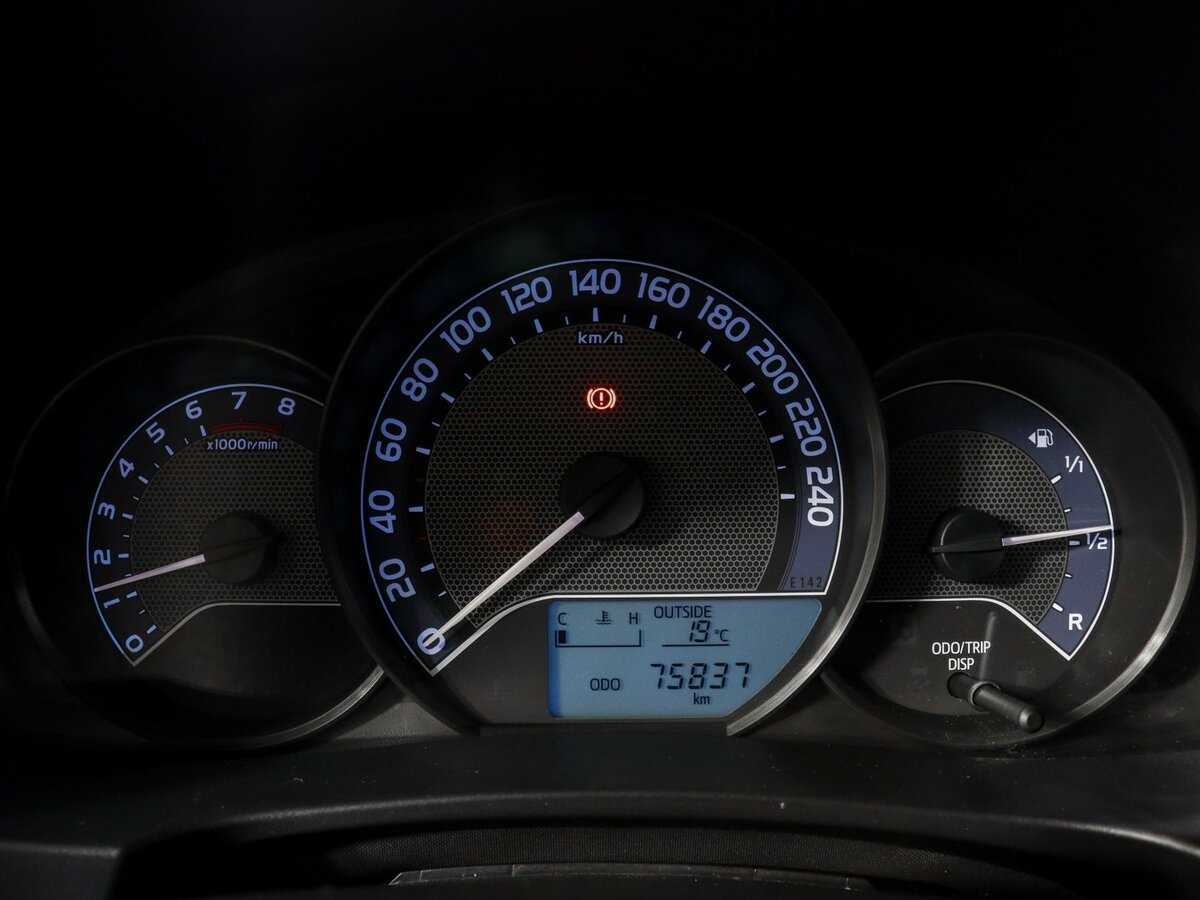 Купить Toyota Corolla, 2014, 75 335 км.. Фото: #10