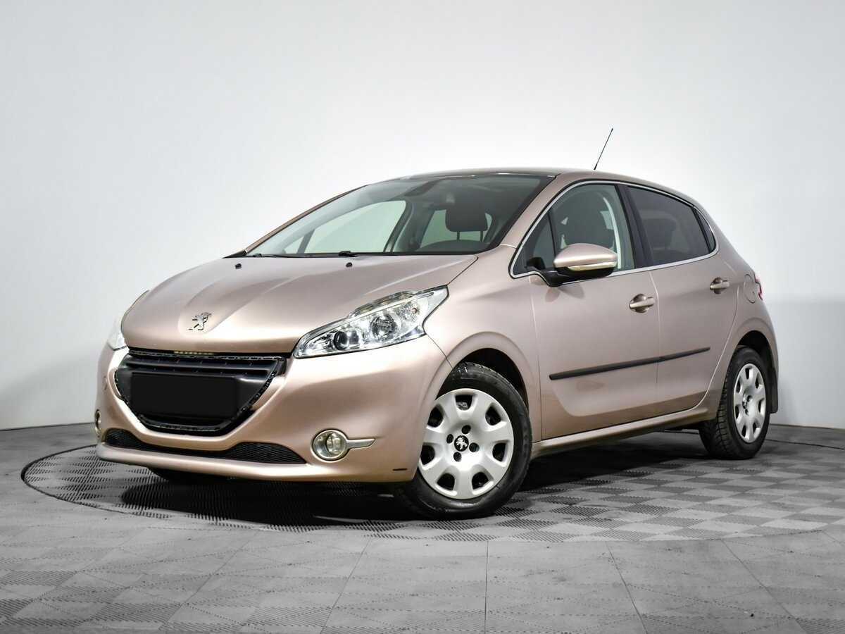 Купить Peugeot 208, 2014, 68 000 км.. Посмотреть фото