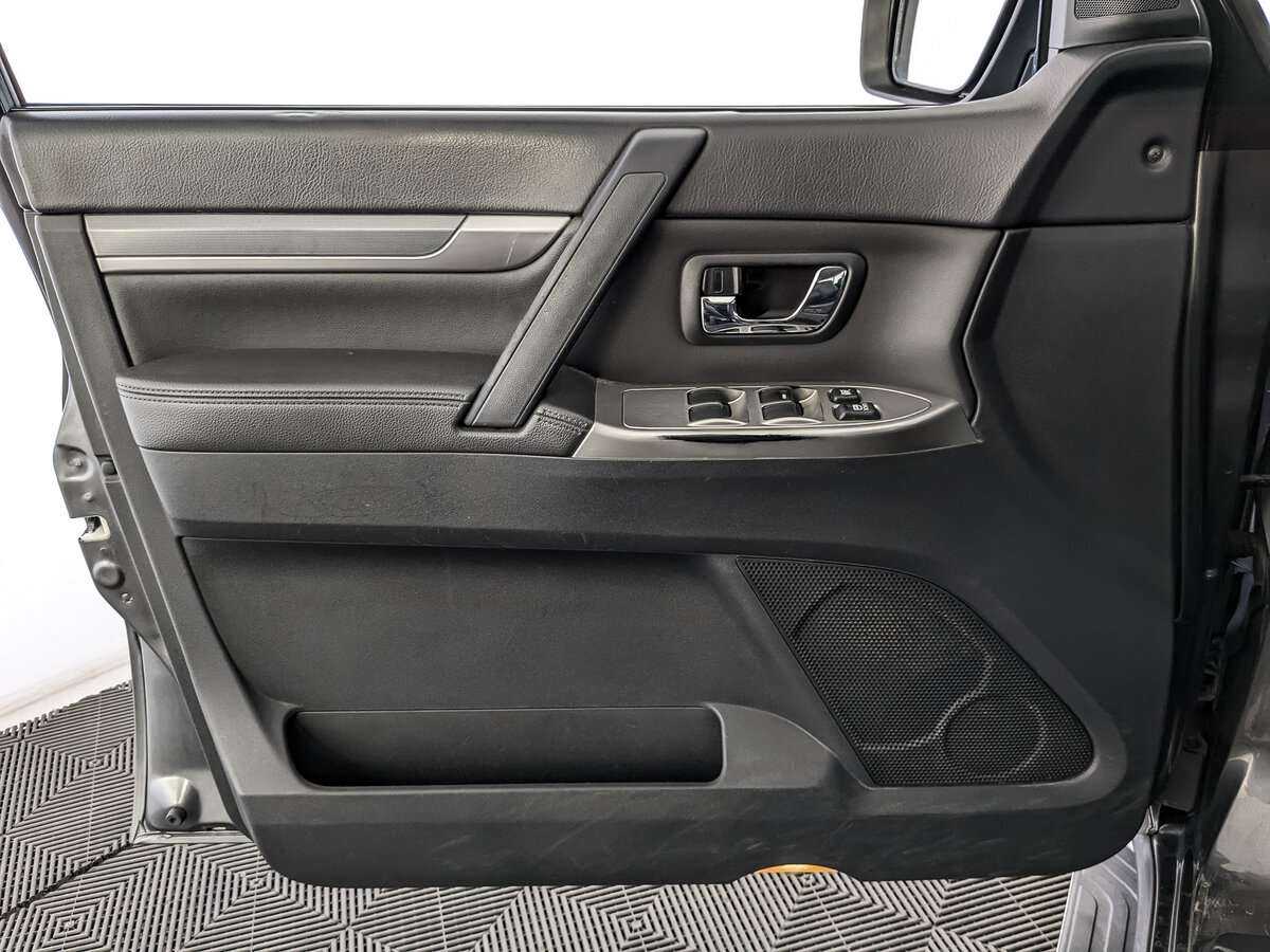 Купить Mitsubishi Pajero, 2013, 297 525 км.. Фото: #18