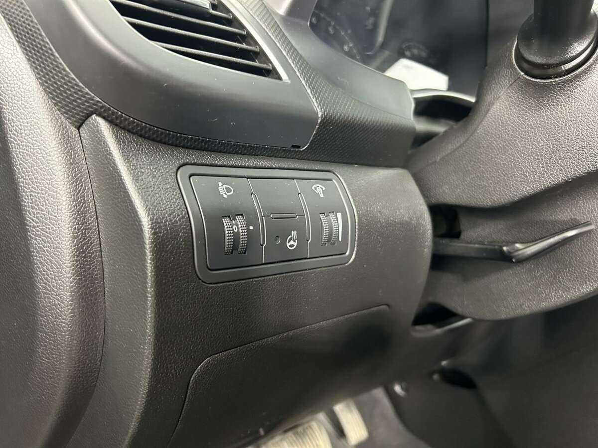 Купить Hyundai Solaris, 2015, 66 300 км.. Фото: #8