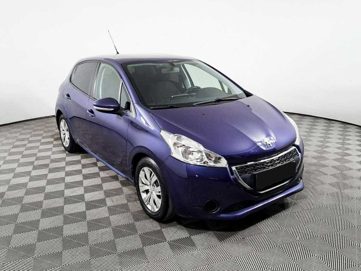 Купить Peugeot 208, 2013, 70 100 км.. Фото: #2
