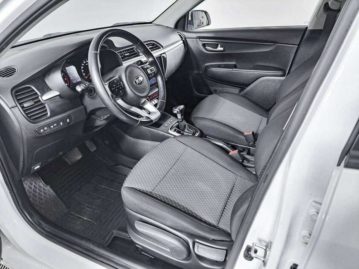 Купить Kia Rio, 2017, 41 636 км.. Фото: #15