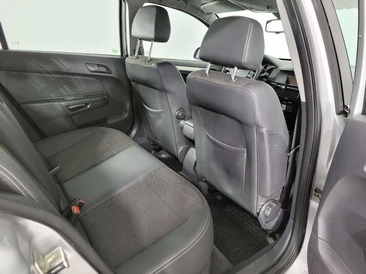 Купить Opel Astra, 2012, 117 000 км.. Фото: #16