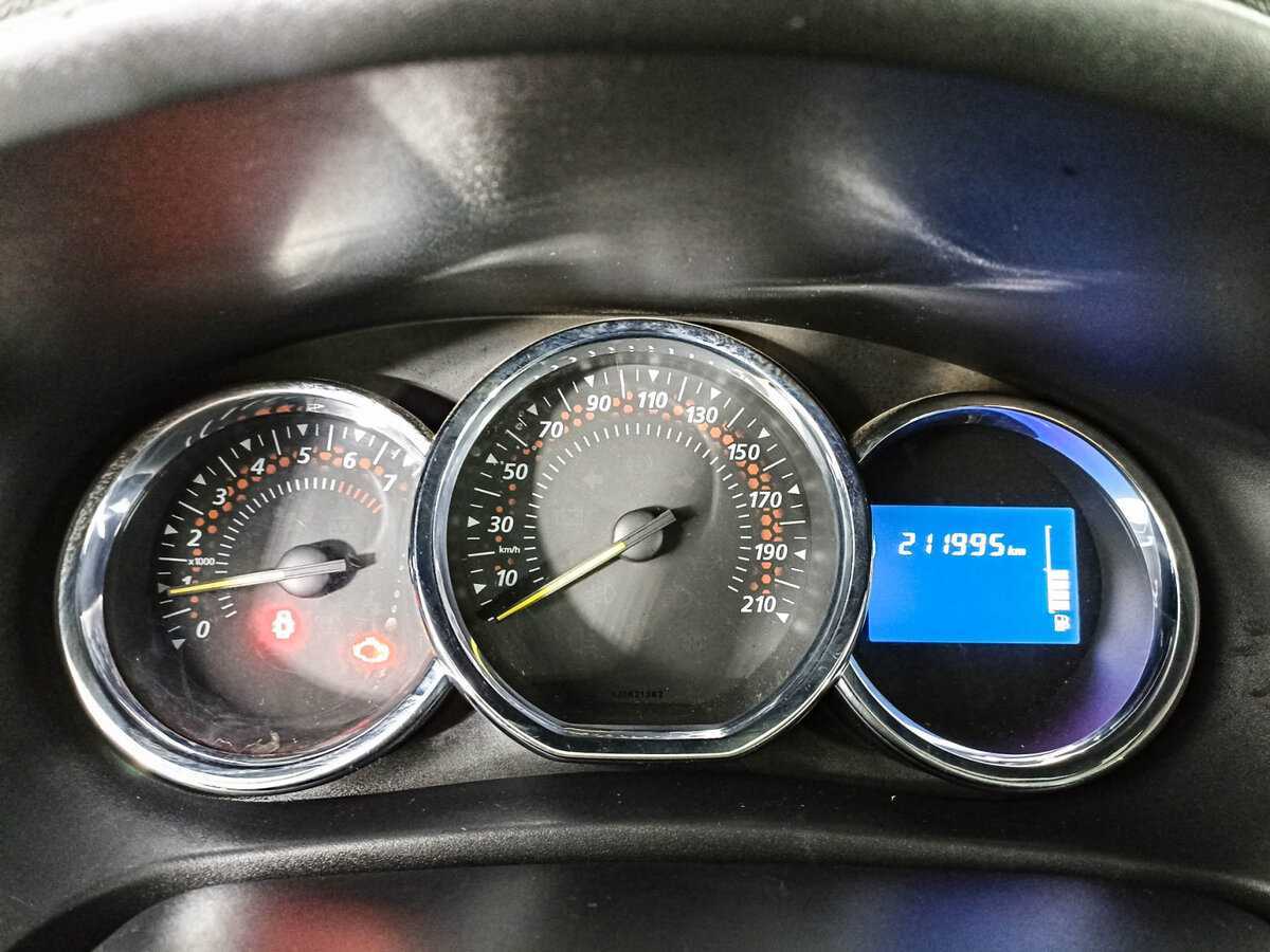 Купить Renault Sandero, 2017, 219 996 км.. Фото: #10