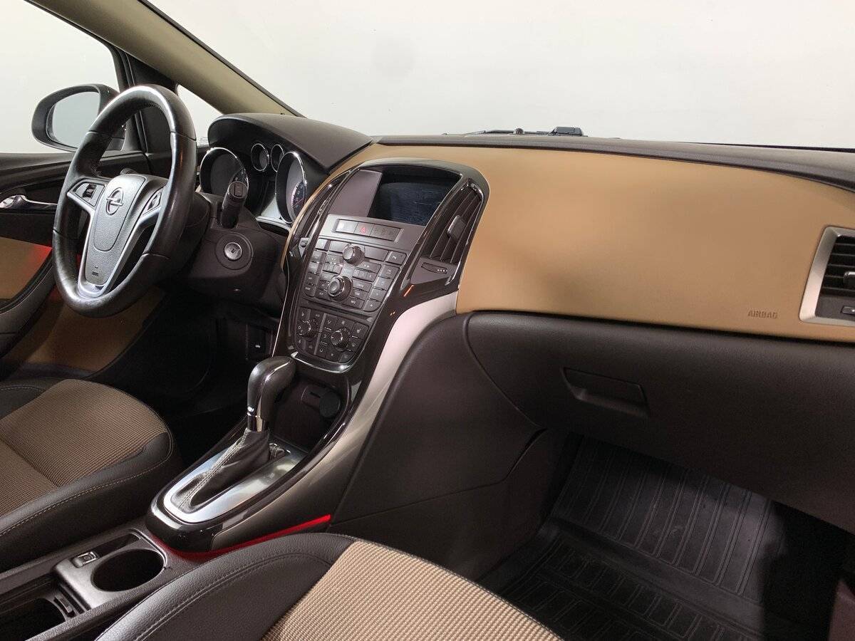 Купить Opel Astra, 2013, 98 007 км.. Фото: #11