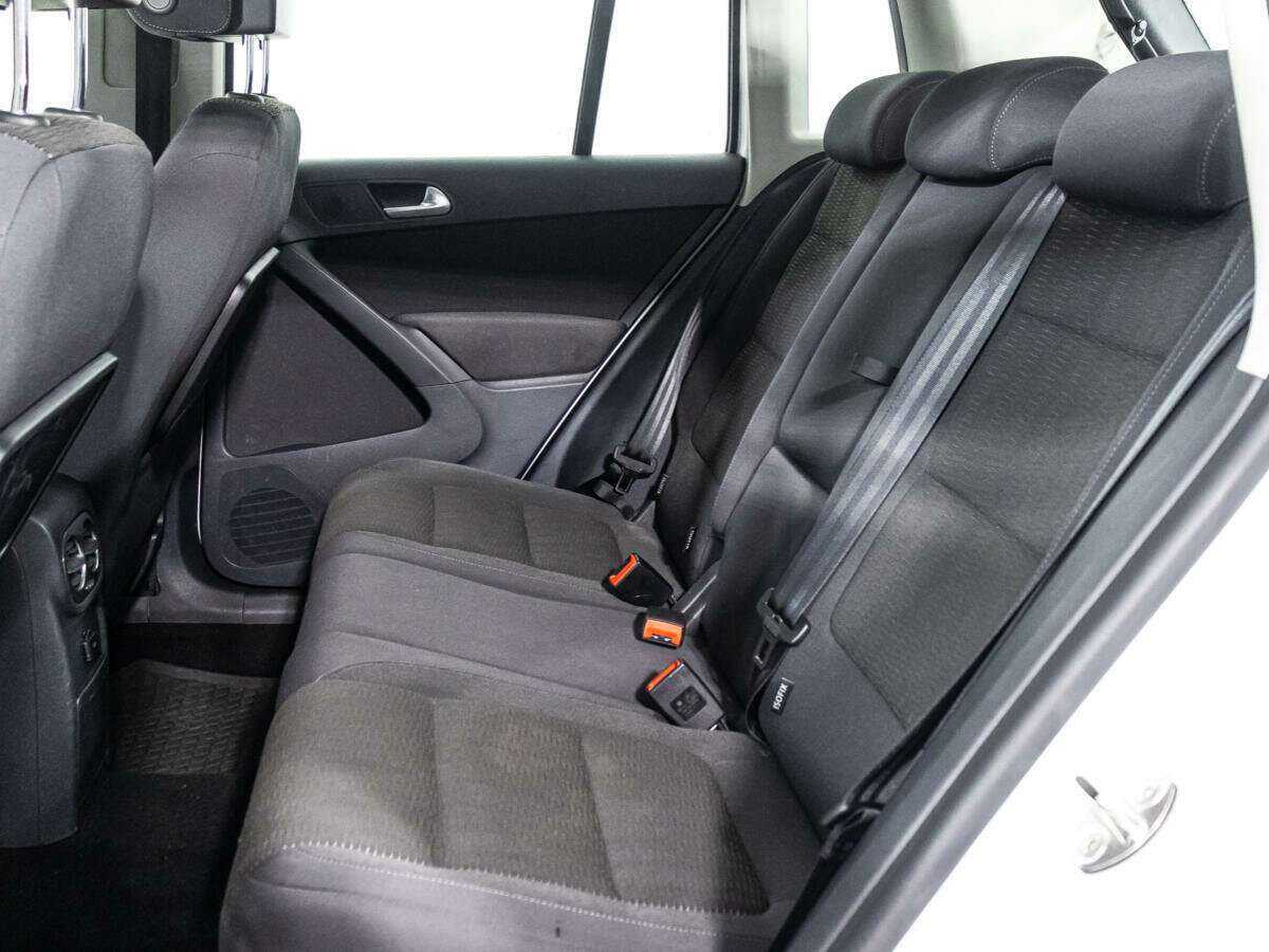 Купить Volkswagen Tiguan, 2015, 119 633 км.. Фото: #9