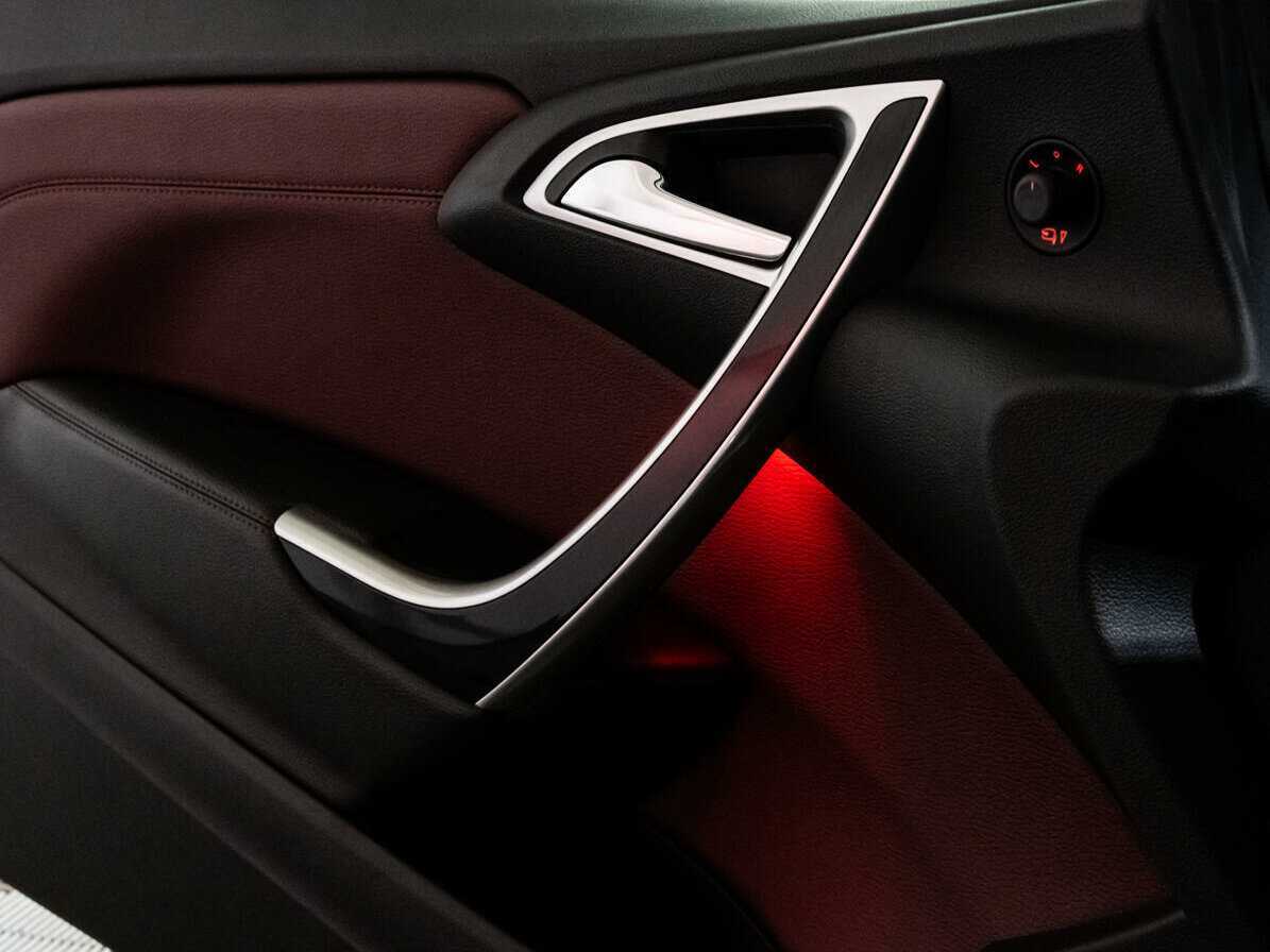 Купить Opel Astra, 2013, 123 755 км.. Фото: #18