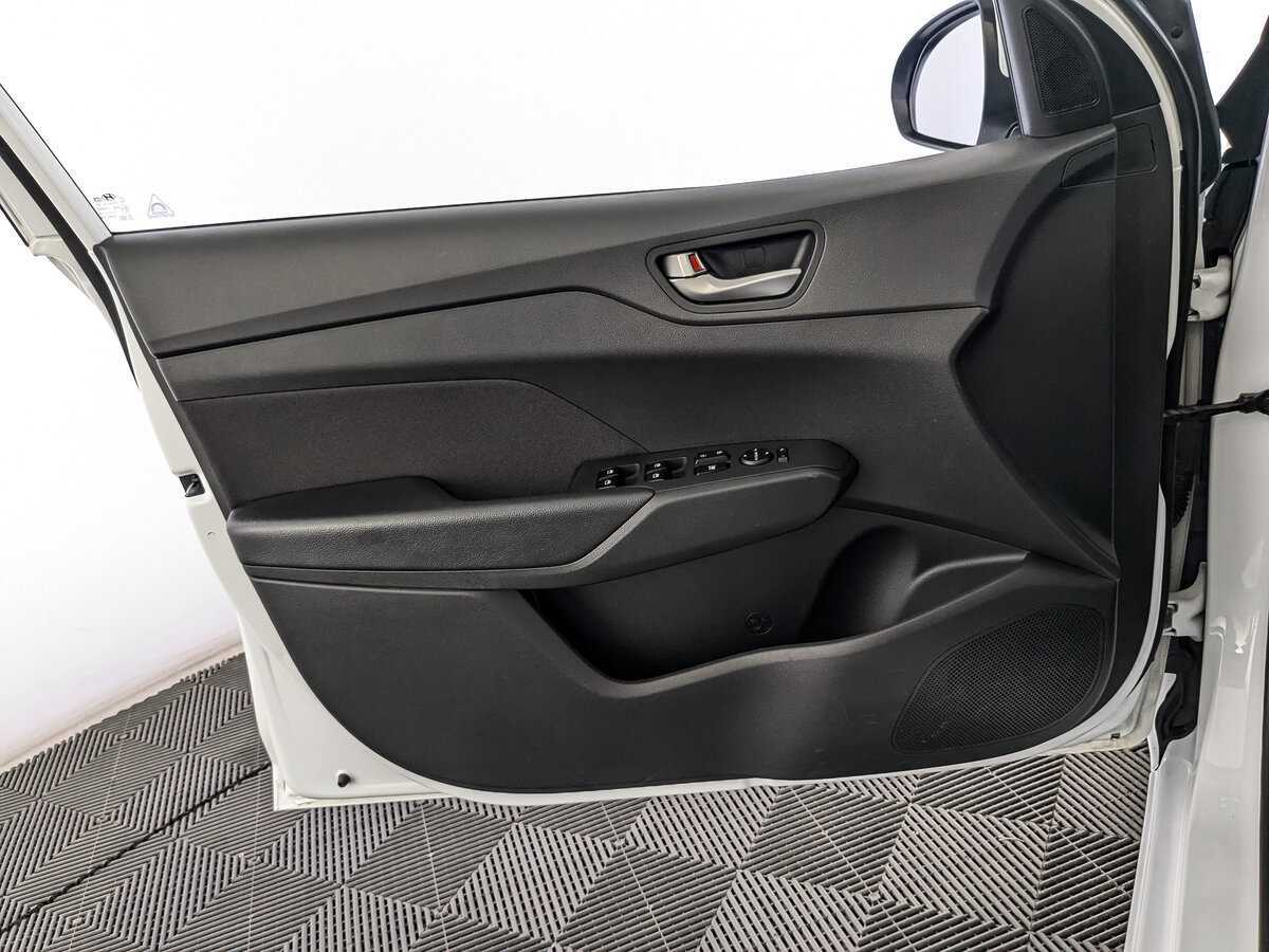 Купить Hyundai Solaris, 2019, 46 124 км.. Фото: #14