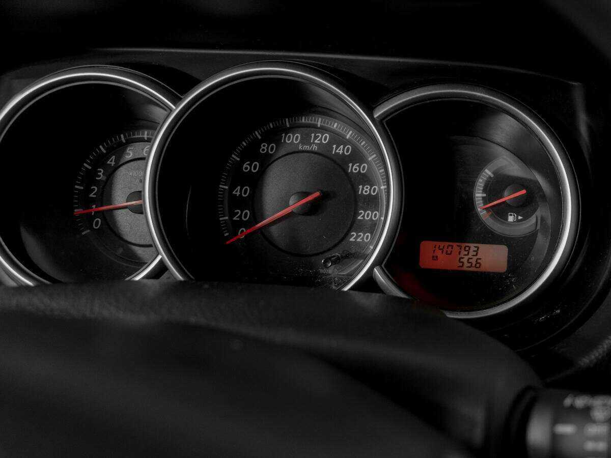 Купить Nissan Tiida, 2013, 140 737 км.. Фото: #9