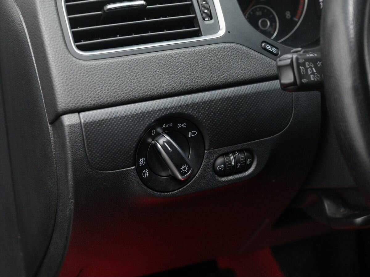 Купить Volkswagen Jetta, 2013, 312 700 км.. Фото: #15