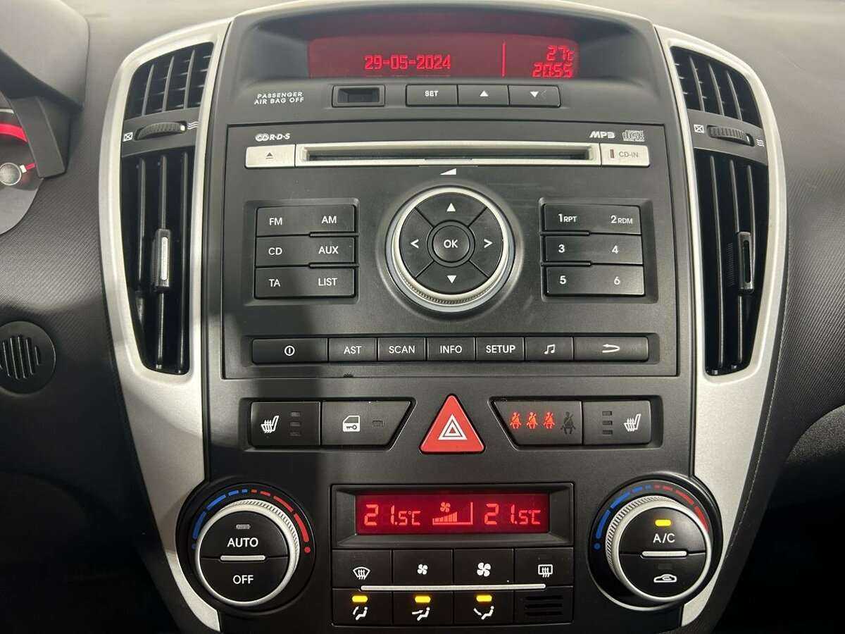 Купить Kia Ceed, 2012, 189 004 км.. Фото: #11