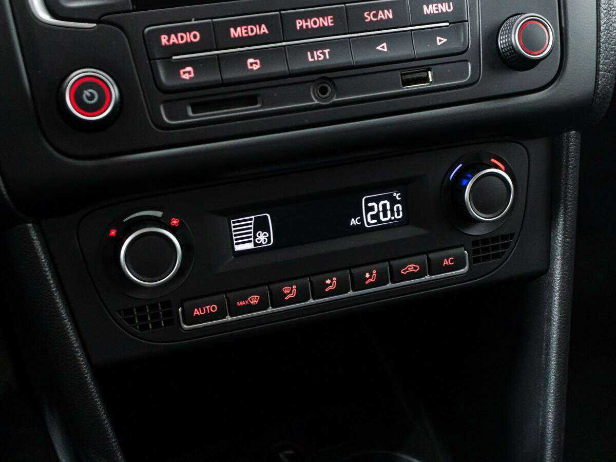 Купить Volkswagen Polo, 2014, 96 775 км.. Фото: #14