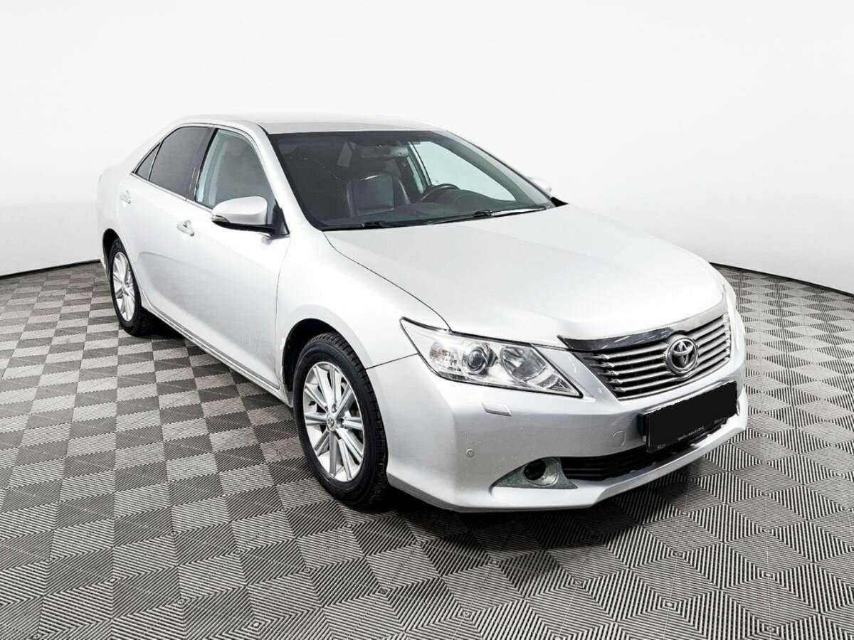 Купить Toyota Camry, 2014, 121 870 км.. Фото: #2