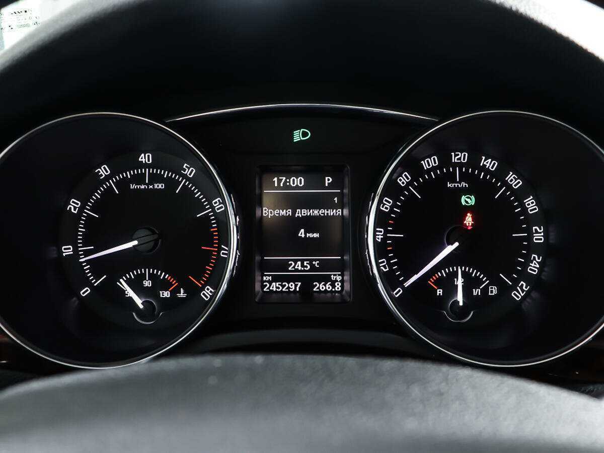 Купить Skoda Superb, 2012, 245 296 км.. Фото: #16