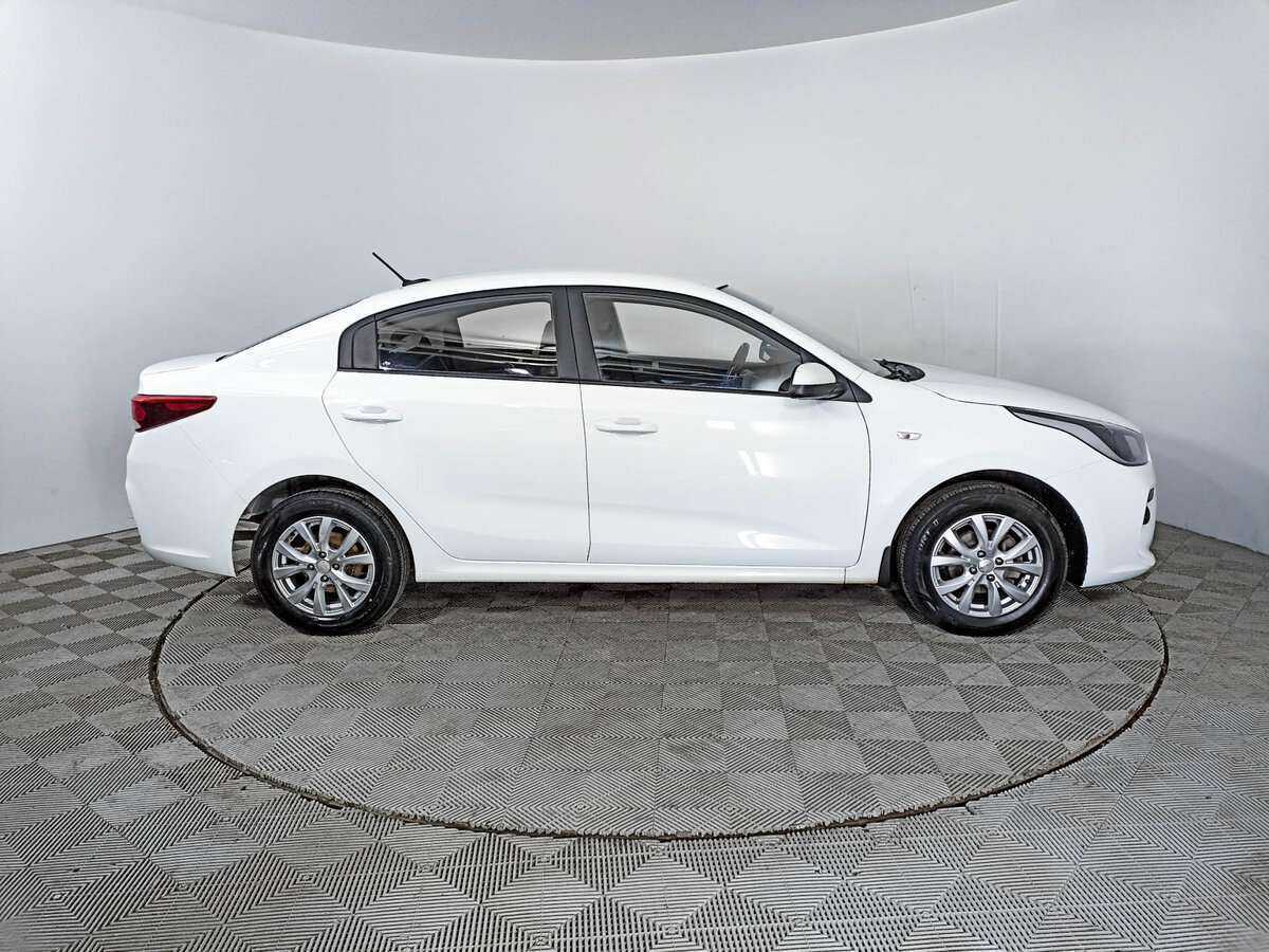 Купить Kia Rio, 2018, 113 003 км.. Фото: #3