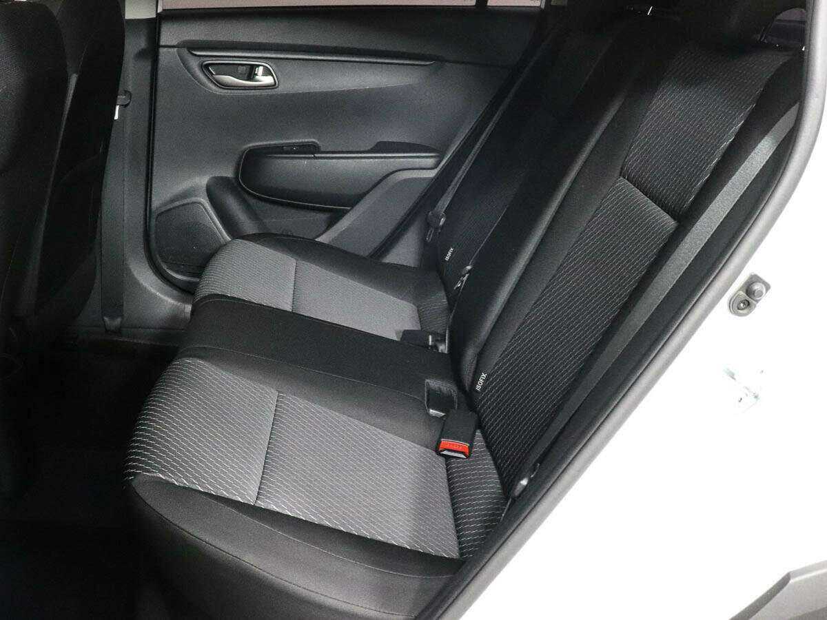 Купить Kia Rio, 2018, 87 000 км.. Фото: #7