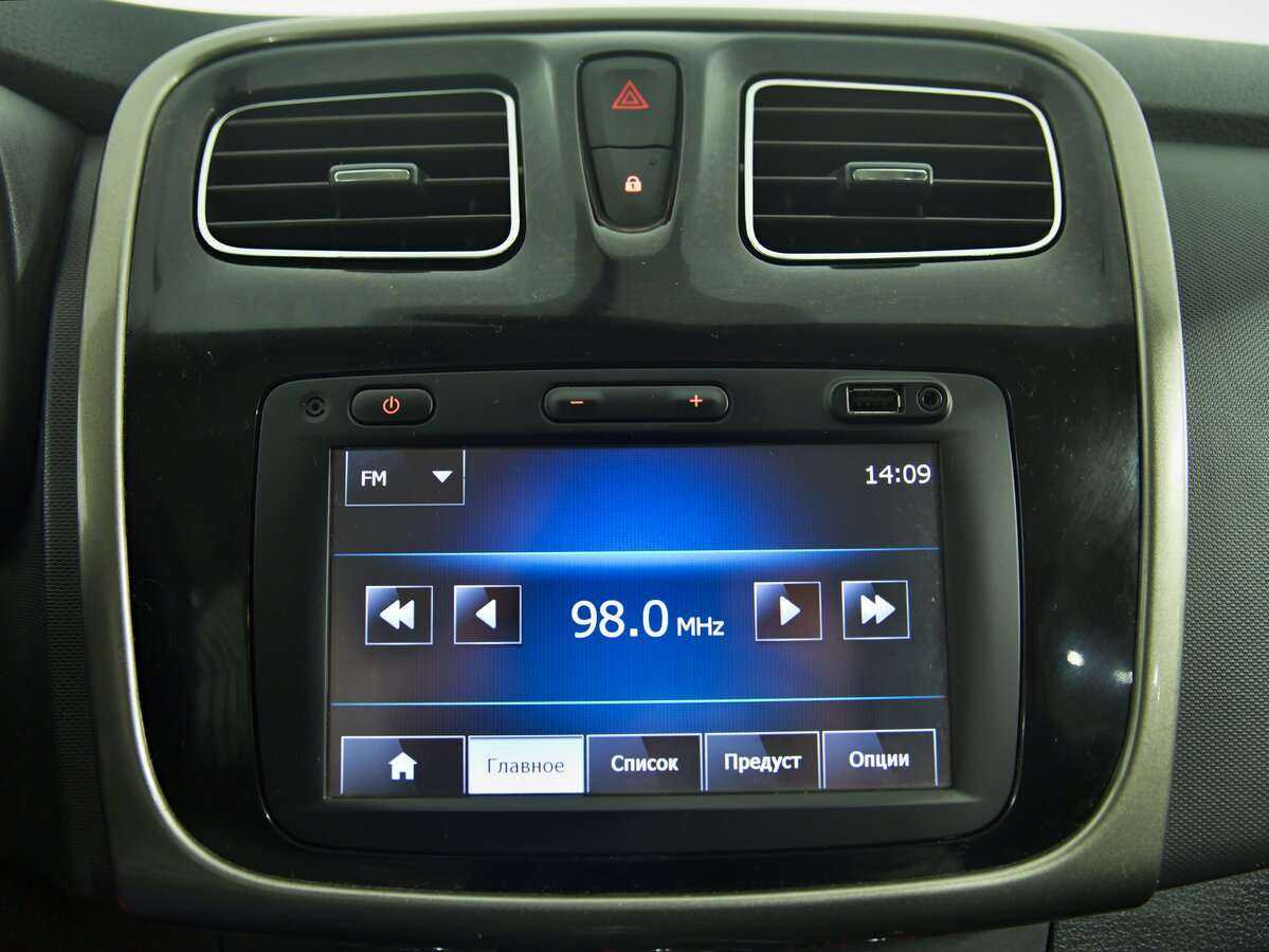 Купить Renault Logan, 2015, 61 049 км.. Фото: #11