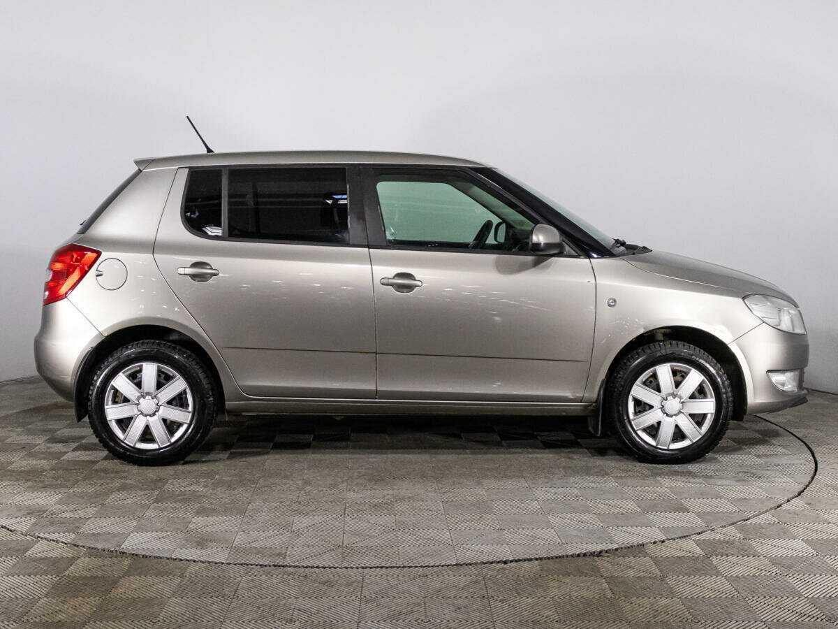 Купить Skoda Fabia, 2012, 184 196 км.. Фото: #3