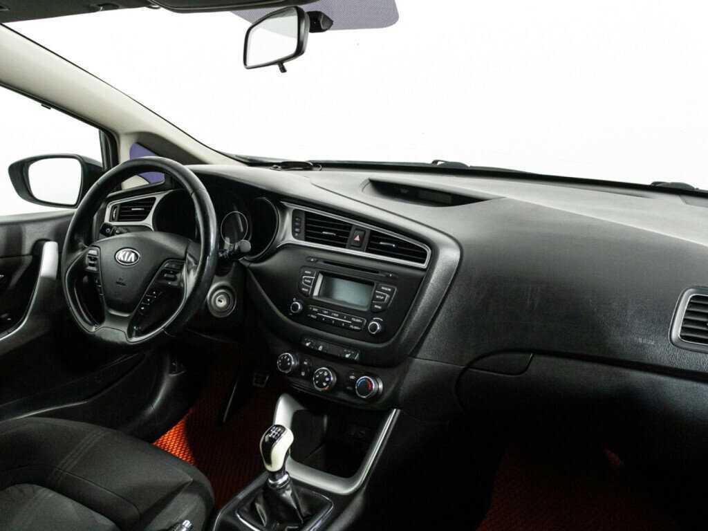 Купить Kia Ceed, 2015, 221 767 км.. Фото: #8